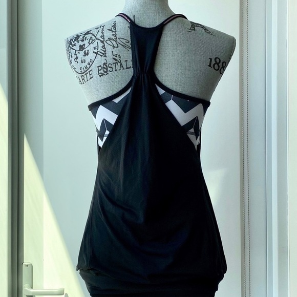 Lululemon No Limits Tank - Chevron - Picture 11 of 12
